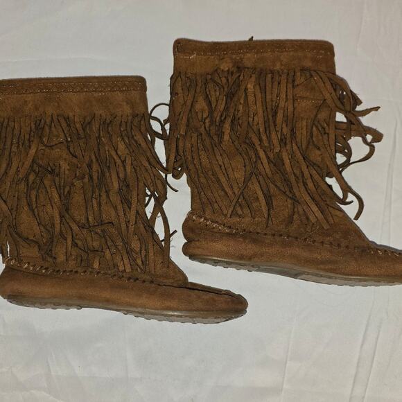 Minnetonka Shoes - Minnetonka Brown Suede Fringe Moccasin Boots Women's Size 5